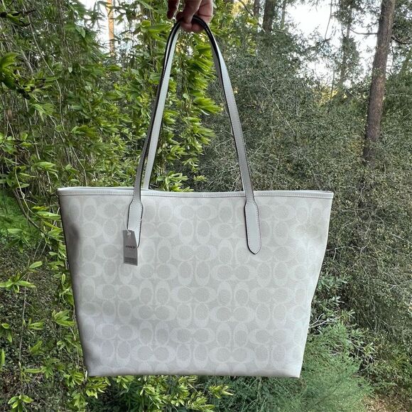 COACH City Tote Women's Chalk/Glacier White Signature Canvas Bag 5696 NWT - Picture 2 of 10